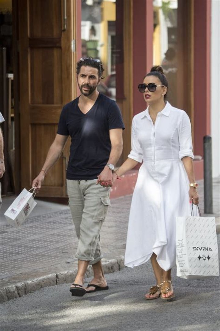 José Bastón Wiki: Age, Job, Net Worth, Wedding, Family, Height, Ethnicity