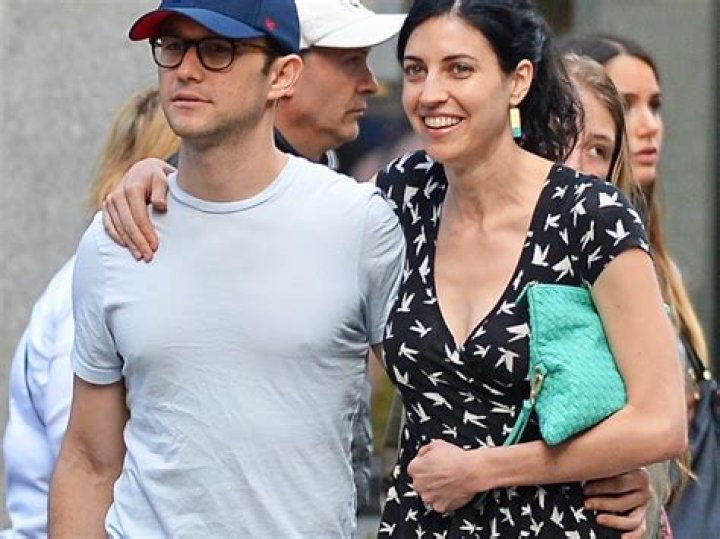 Joseph Gordon-Levitt secretly married his girlfriend, Tasha McCauley