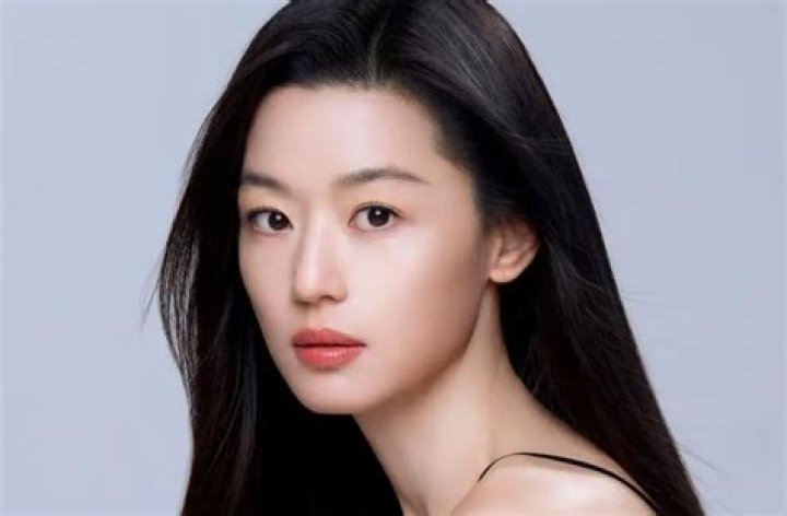 Jun ji-Hyun Bio (Wiki) 