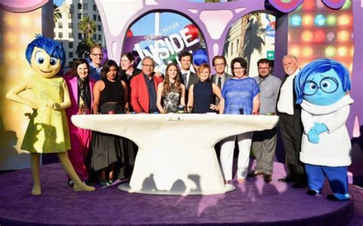 Kaitlyn Dias Net Worth - Wiki, Age, Weight and Height, Relationships, Family, and More