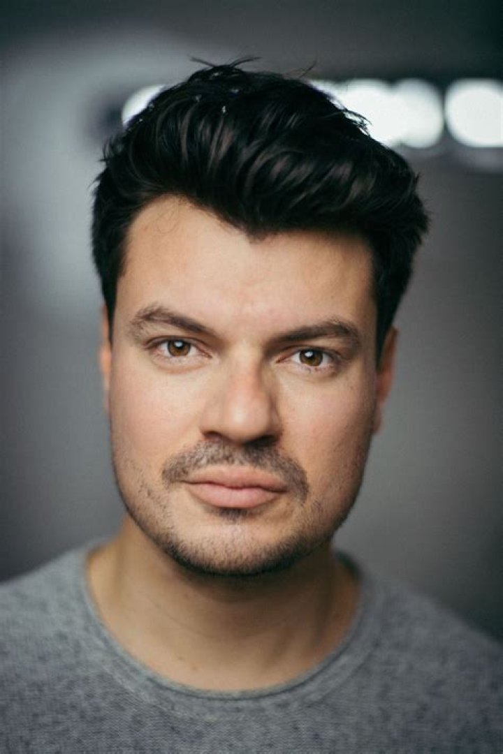 Karl Graboshas Bio (Wiki) 