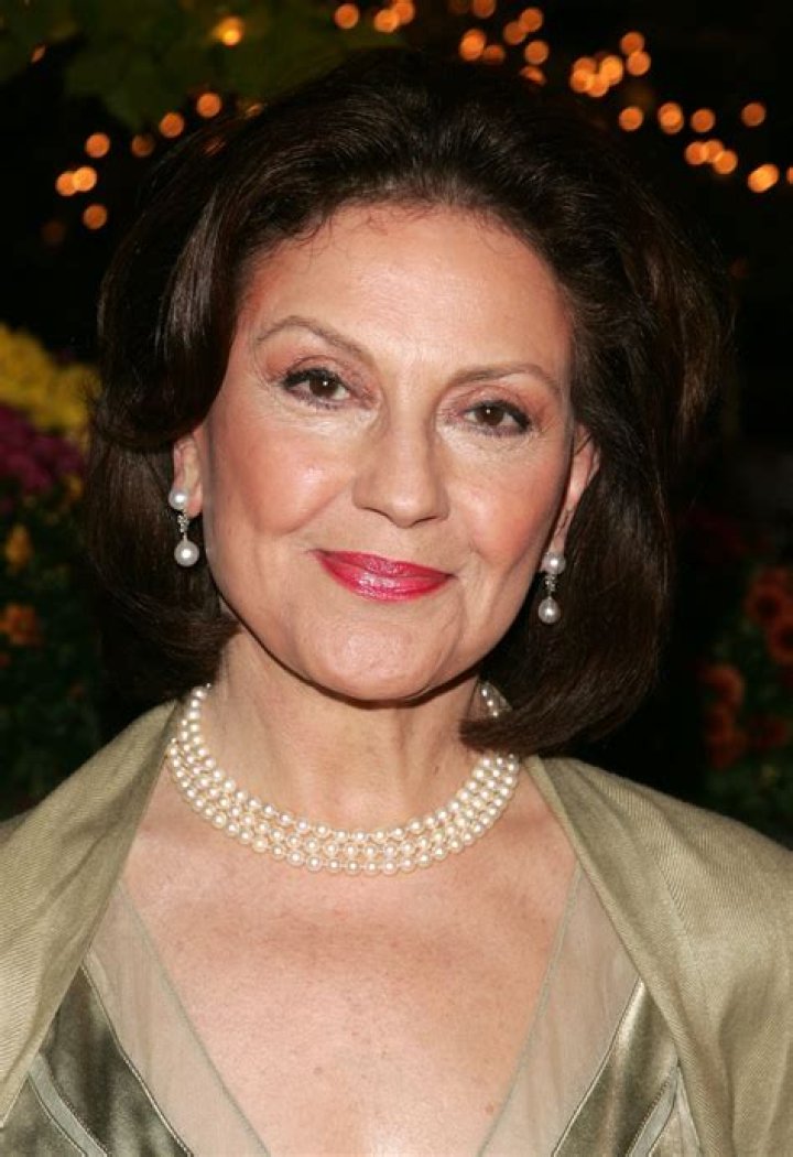 Kelly Bishop Net Worth - Wiki, Age, Weight and Height, Relationships, Family, and More