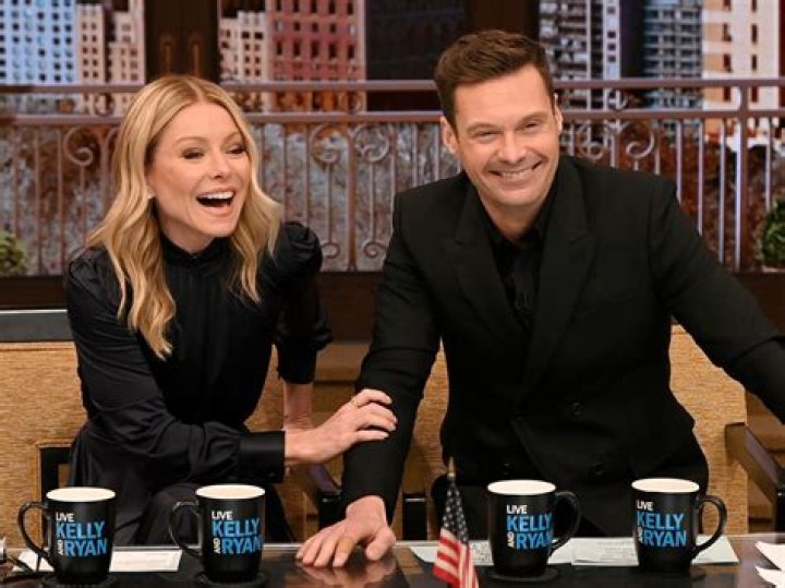Kelly Ripa has Finally found her Co-host in her show ‘Live’ with Kelly! Ryan Seacrest will be the permanent host with Kelly Ripa!! Also clarifying the rumors regarding the show!!!