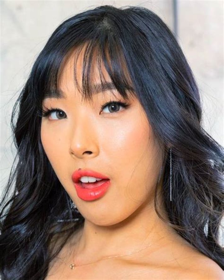 Kim Lee Bio (Wiki) 