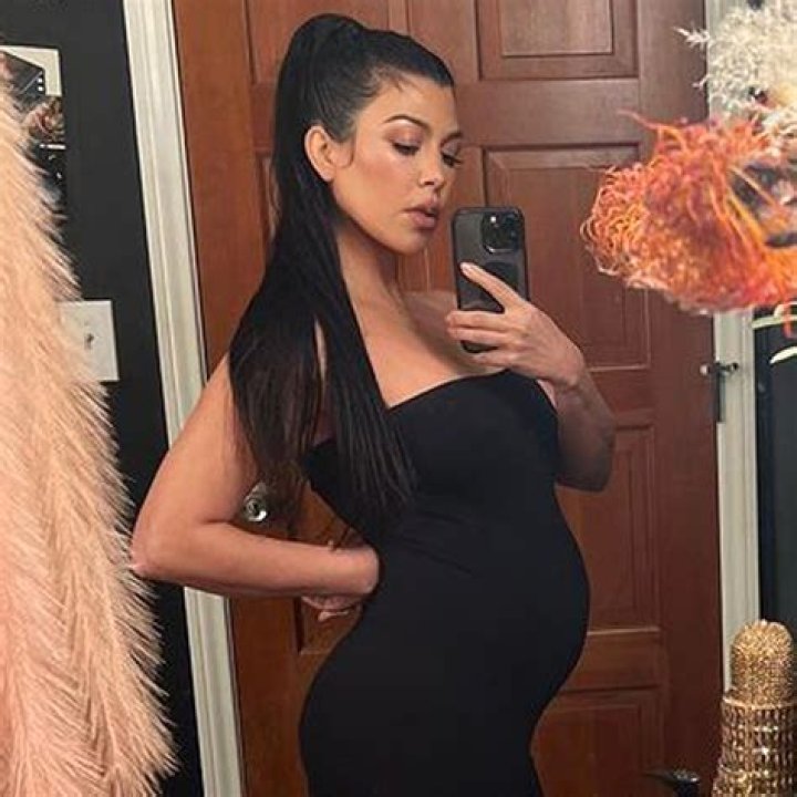 Kourtney Kardashian dipped a pregnancy test in the toilet after the first one didn’t work
