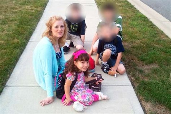 Kristine FamilyFunPack Bio (Wiki) 