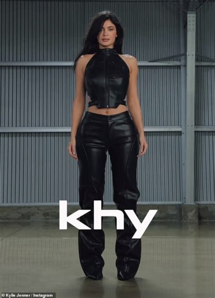 Kylie Jenner’s New Clothing Line Made $1M in First Hour of It’s Launch!