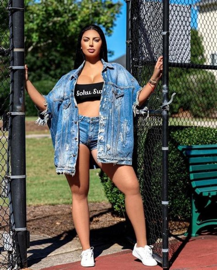 La Reina Shaw Bio (Wiki) 