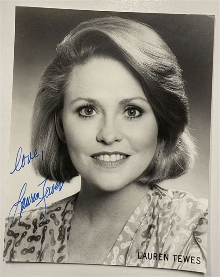 Lauren Tewes Poster G633301 - CelebPoster.com