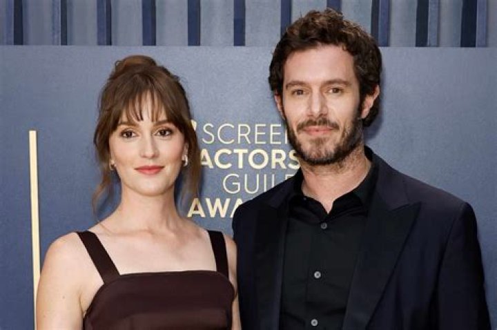 Leighton Meester and Adam Brody are dating: super cute couple?