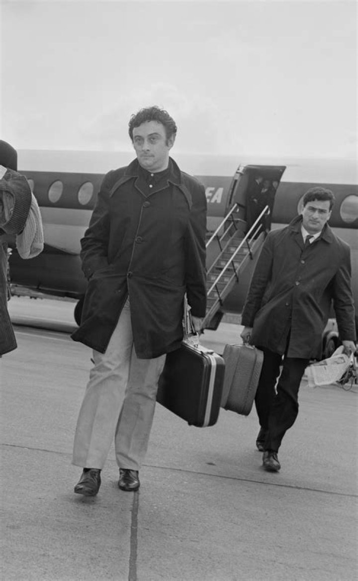 Lenny Bruce Net Worth - Wiki, Age, Weight and Height, Relationships, Family, and More