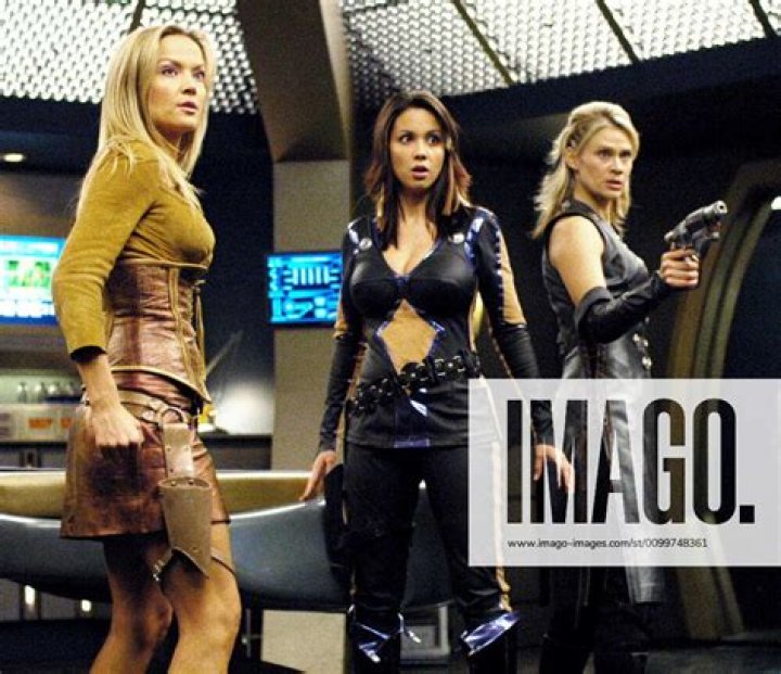 Lexa Doig Bio (Wiki) 