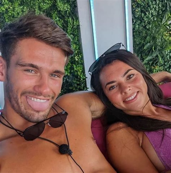 Love Island’s Paige Thorne and ex Jacques O’Neill Are Getting Cozy on a Night Out!