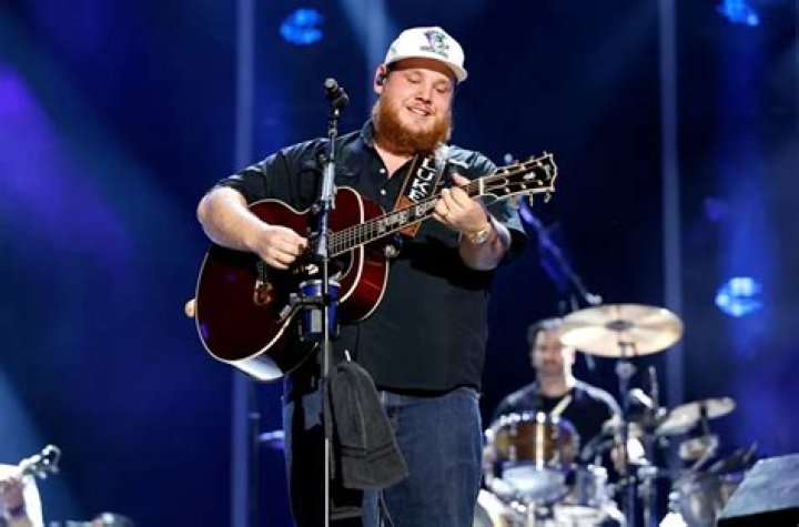 Luke Combs Bio (Wiki) 