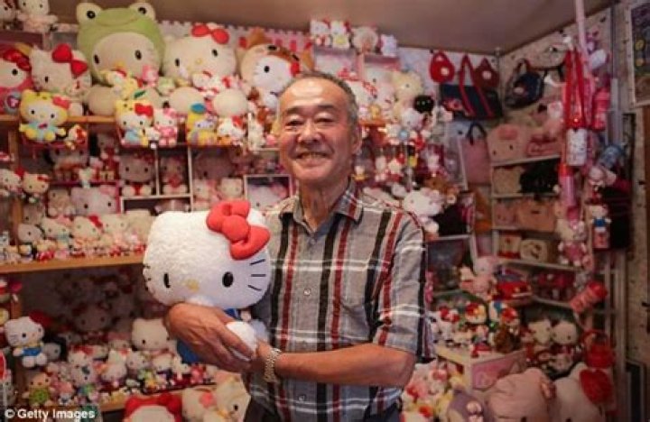 Man Of Hello Kitty!! Retired Japanese Cop Masao Gunji Holds Guinness Worlds Record With The Largest Hello Kitty Collection; Click To See The Images