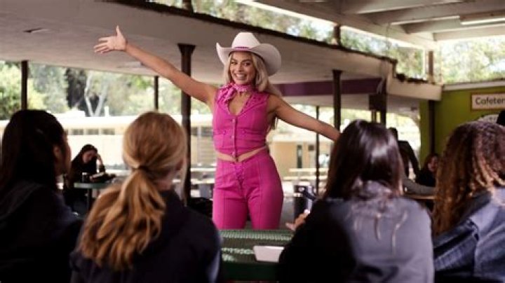 Margot Robbie Net Worth: Lifestyle & Movies