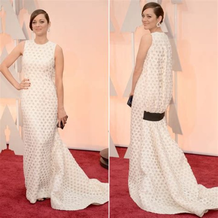 Marion Cotillard in Dior at the Oscars: retro cool or too much fabric?