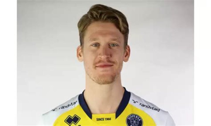 Maxwell Holt Bio (Wiki) 