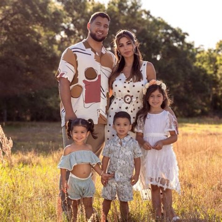 Meet Bramty Juliette- Chilean YouTuber, The Bramfam Bio, Husband, Kids & Net Worth