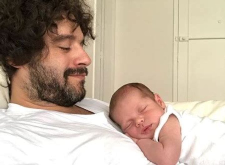 Meet Brazilian Actor, Guilherme Winter who shares a son with actress, Giselle Itie.