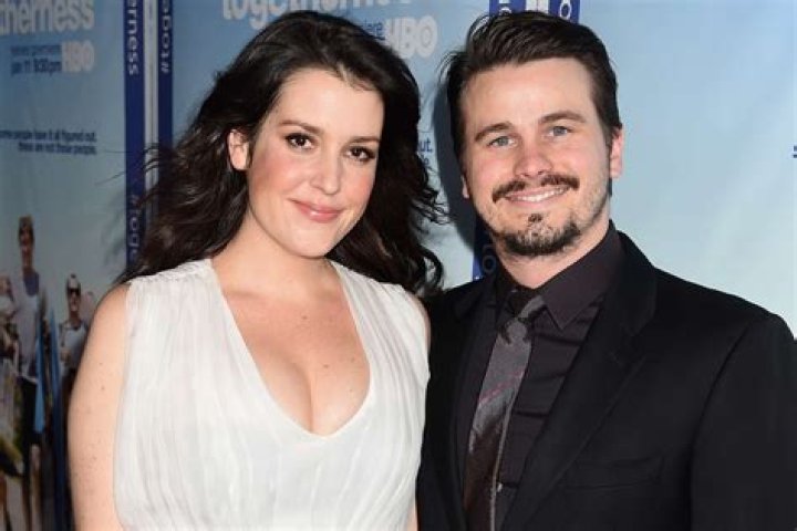 Melanie Lynskey had no idea Jason Ritter proposed to her in awkward interaction
