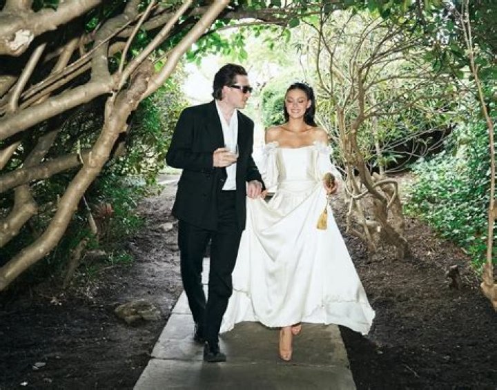 Nicola Peltz once again blames her mother-in-law for not making her wedding gown