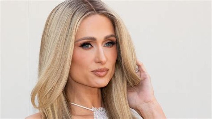 Paris Hilton says that surrogacy was a 'difficult decision'