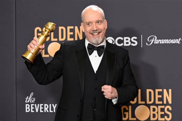 “Paul Giamatti took his Golden Globe statue to In-and-Out after the show” links