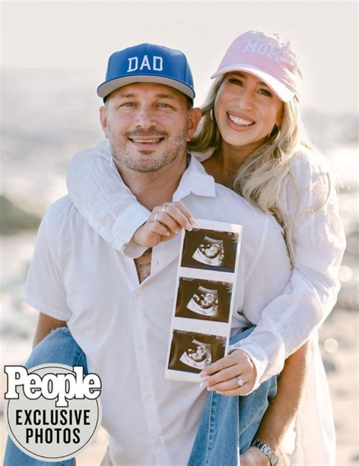 Pro Dancer Chelsie Hill Announced Her First Pregnancy with Husband Jay Bloomfield!