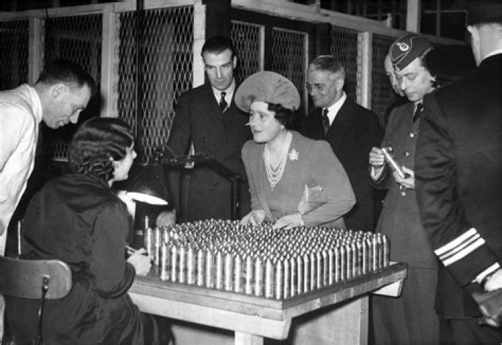 Queen Elizabeth of England Net Worth - Wiki, Age, Weight and Height, Relationships, Family, and More