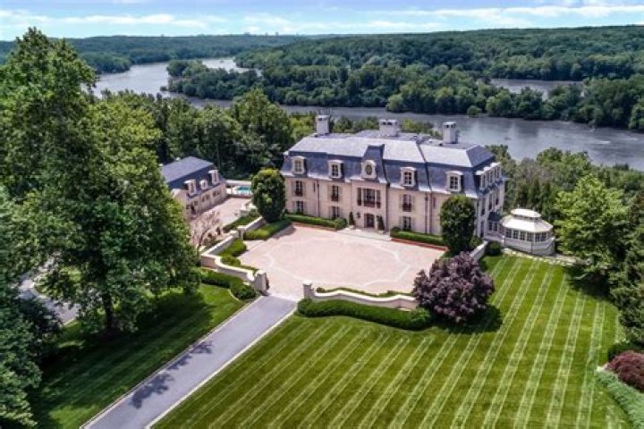 Revealed! Raymond Huger: old Potomac mansion, his new Great Falls house and the reason of their relocation!