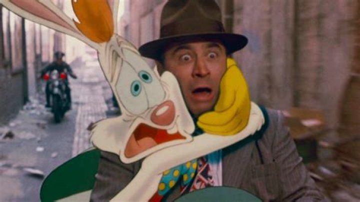 Roger Rabbit Star Bob Hoskins Dead at 71