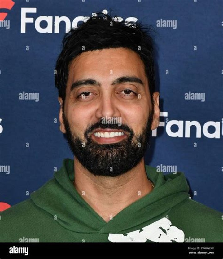 Ronnie Singh Bio (Wiki) 