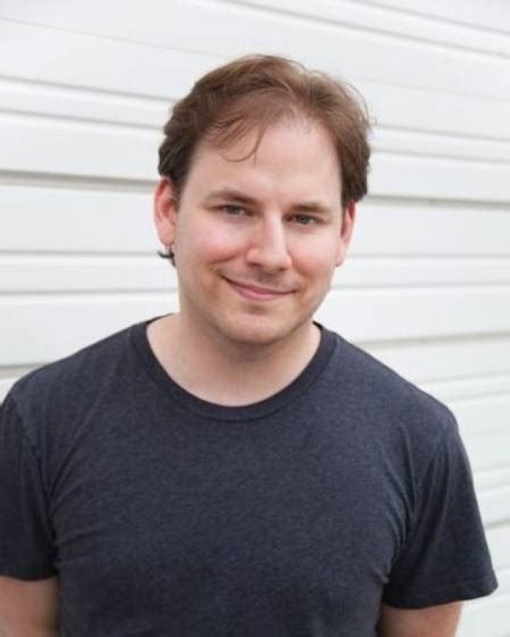 Roster Tooth, Former Host- Ryan Haywood, Wife, Model, Twitter, Net Worth