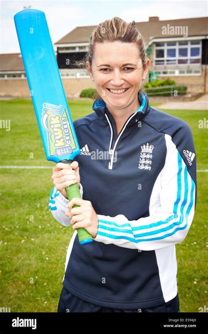 Ruth Strauss, the wife of former England cricket team Captain Andrew Strauss dies at age 46 due to a rare lung cancer!