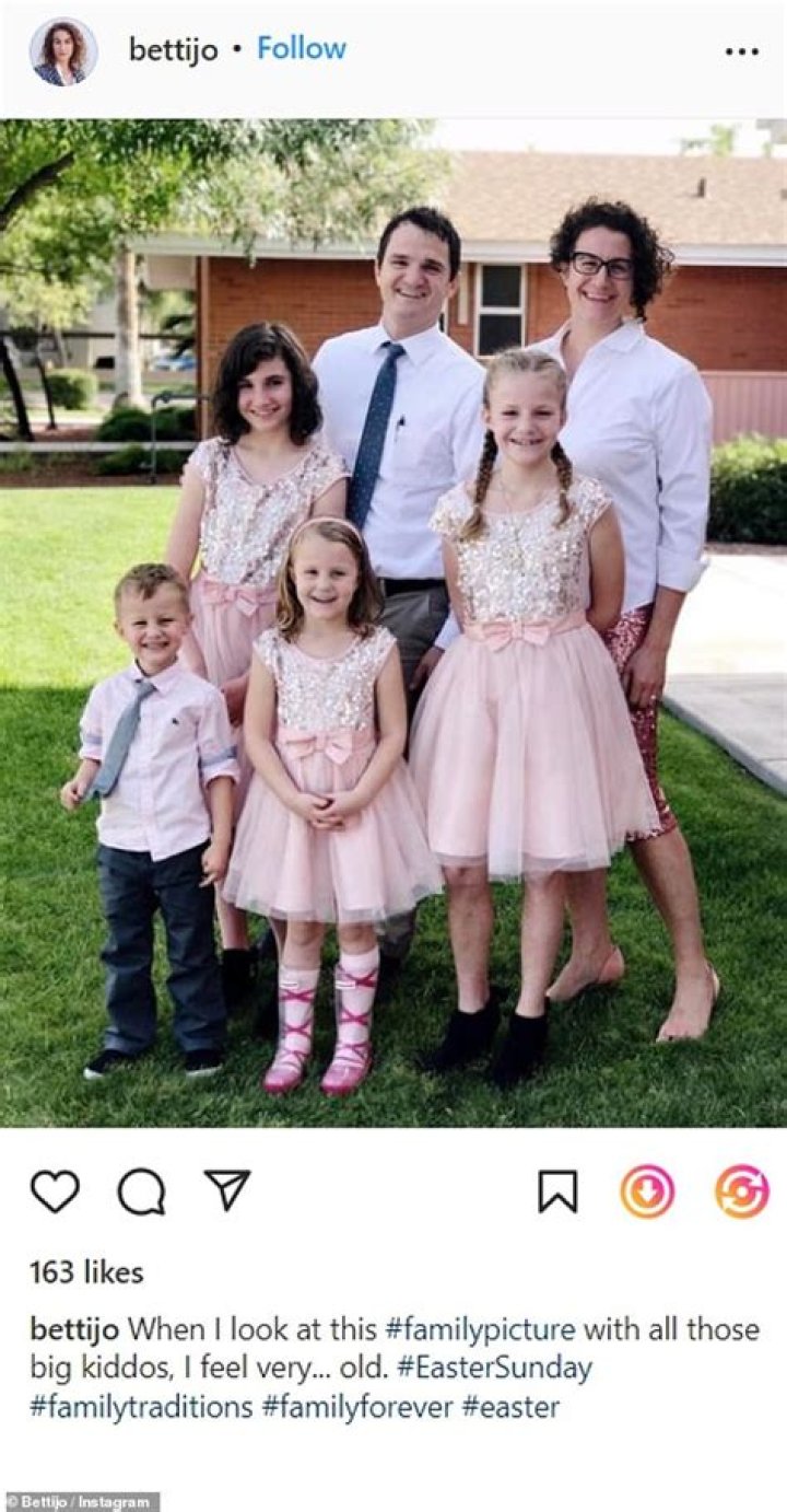 Ruth Todd Bio, Marriage, Husband, Children, Affair, Net Worth