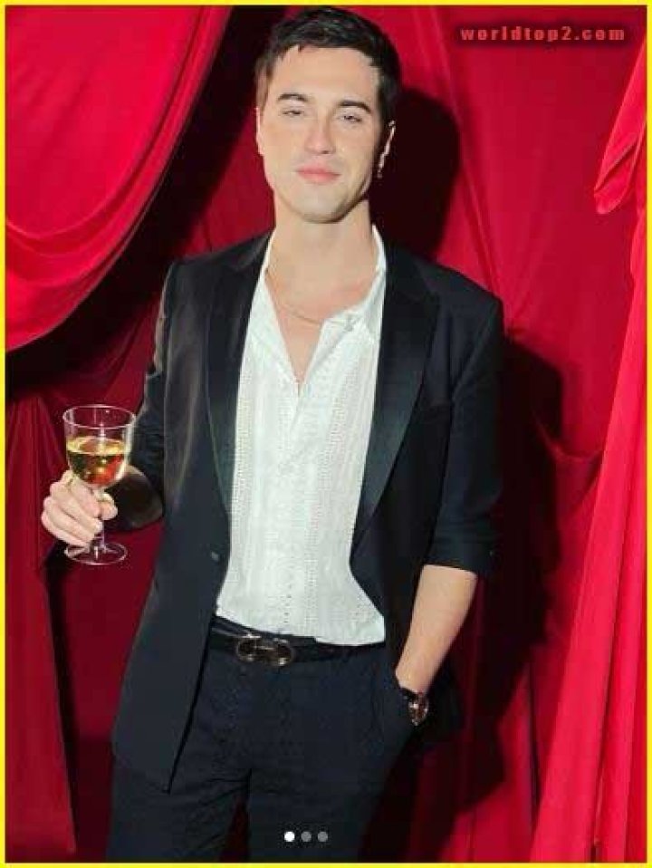 Ryan McCartan Bio (Wiki) 