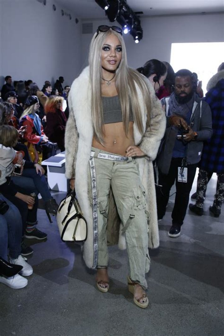 Samantha Scarlette Net Worth - Wiki, Age, Weight and Height, Relationships, Family, and More