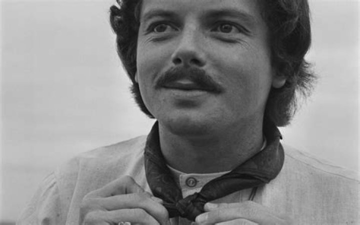 Scott McKenzie Net Worth - Wiki, Age, Weight and Height, Relationships, Family, and More