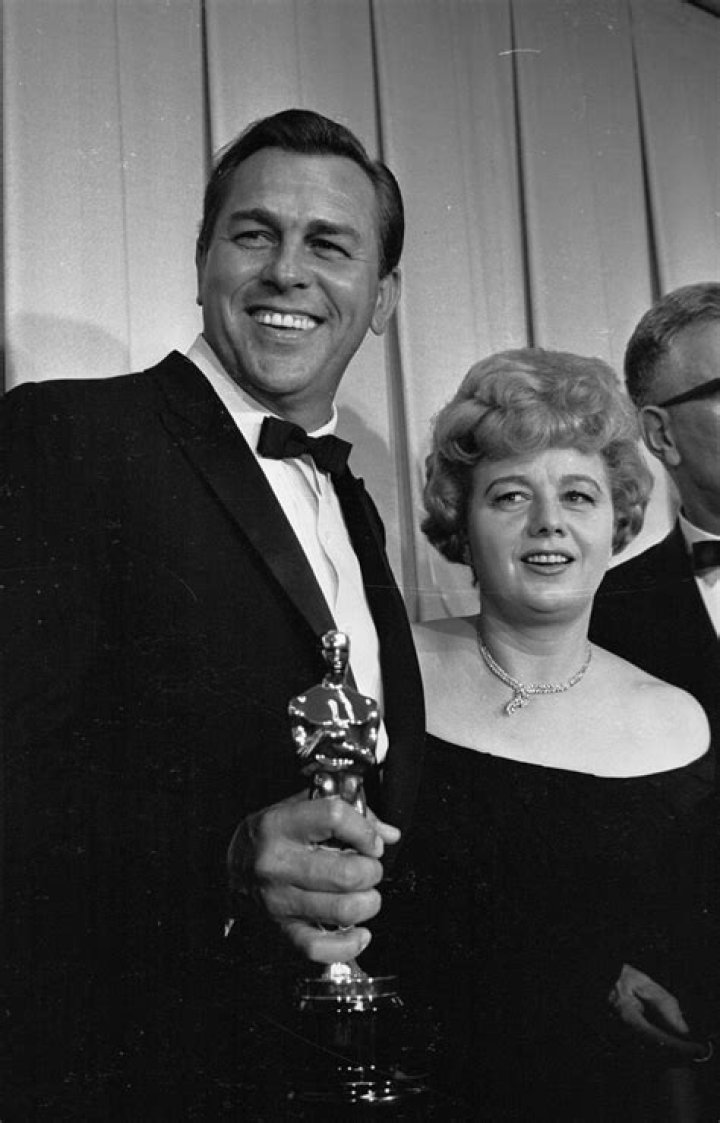 Shelley Winters Net Worth - Wiki, Age, Weight and Height, Relationships, Family, and More