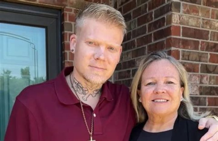 Shelly Garrett Net Worth - Wiki, Age, Weight and Height, Relationships, Family, and More