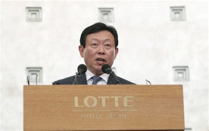 Shin Dong-Bin Net Worth - Wiki, Age, Weight and Height, Relationships, Family, and More