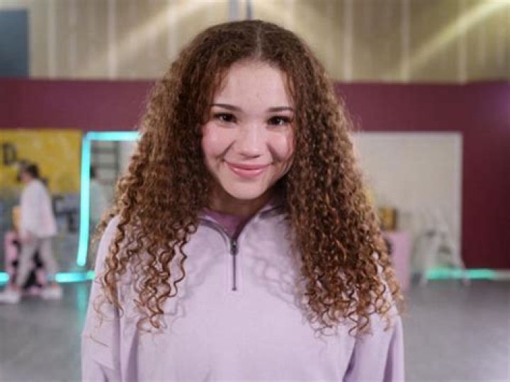 Sierra Haschak Bio (Wiki) 