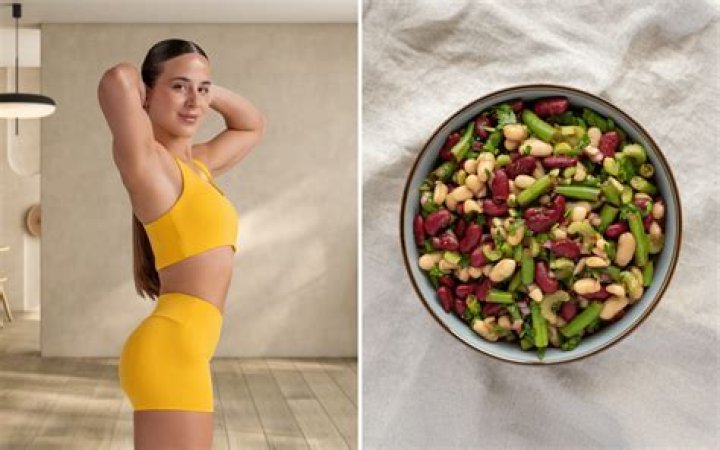 Sophie Turner is on a low-carb Paleo diet: ‘I feel stronger & I can do more’