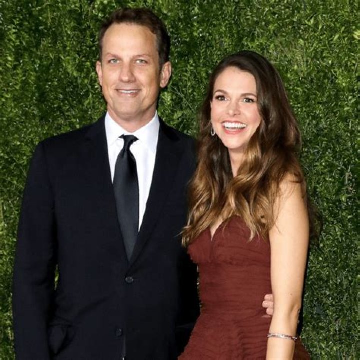 Sutton Foster Bio (Wiki) 