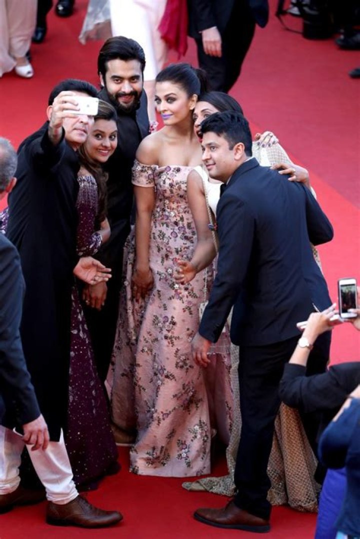 T-Series Net Worth - Wiki, Age, Weight and Height, Relationships, Family, and More