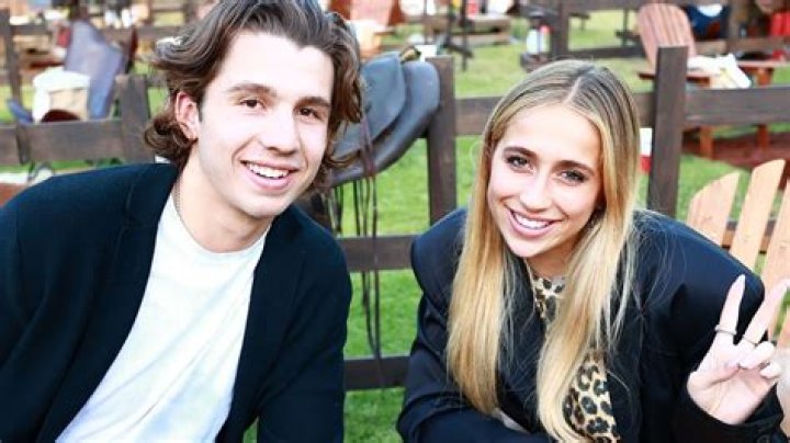 Tate McRae Sister, Brother Tucker McRae And Parents Ethnicity