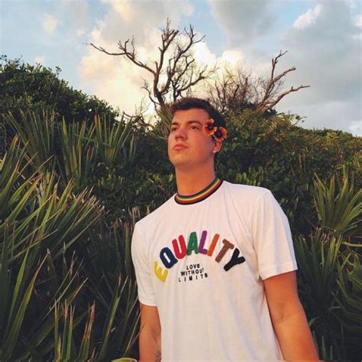 Taylor Caniff Bio (Wiki) 