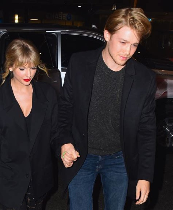 Taylor Swift celebrates her boyfriend Joe Alwyn’s birthday with pomp!