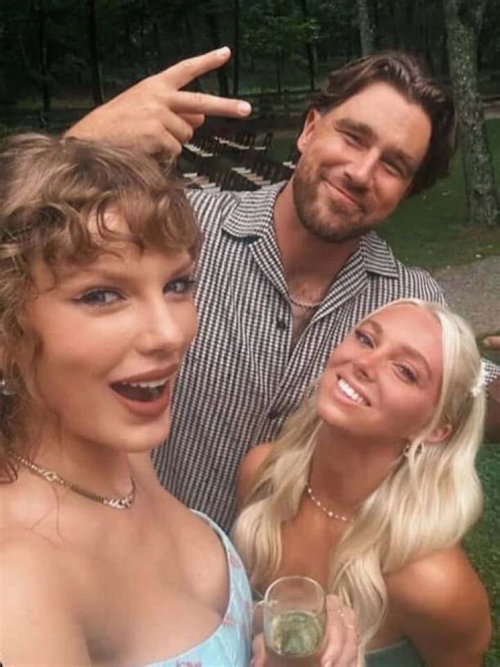 Taylor Swift spent the weekend with Conor Kennedy at his Mass. prep school